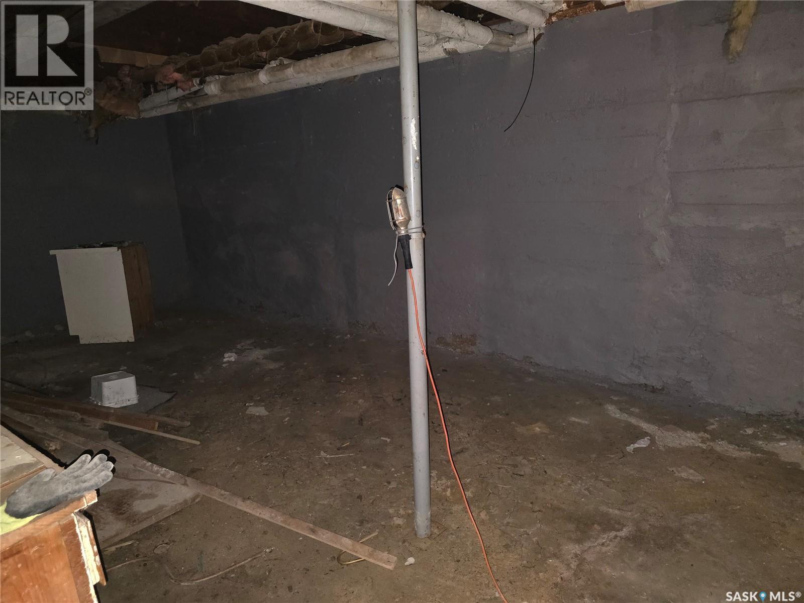 347 Government Road Nw, Weyburn, Saskatchewan  S4H 0P5 - Photo 43 - SK016023
