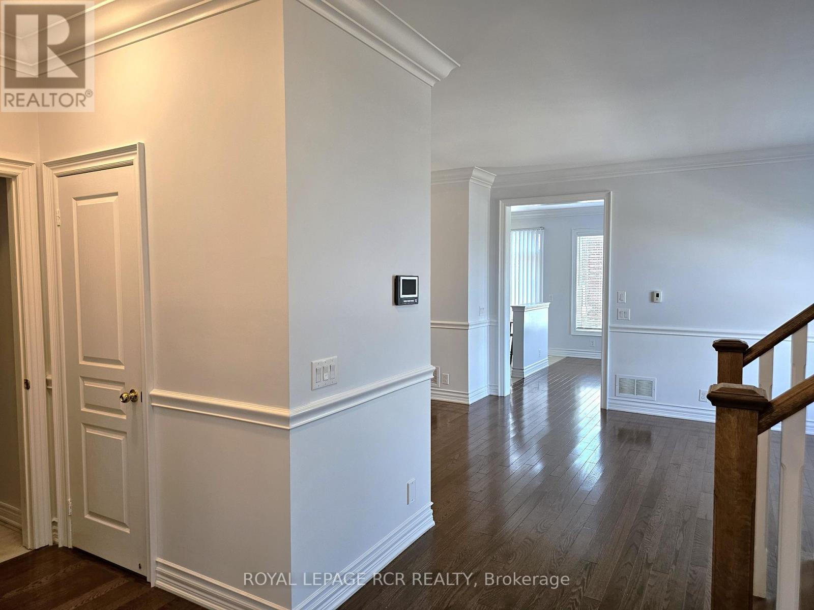 40 Thatcher Crescent, East Gwillimbury, Ontario  L9N 0B8 - Photo 4 - N12316950