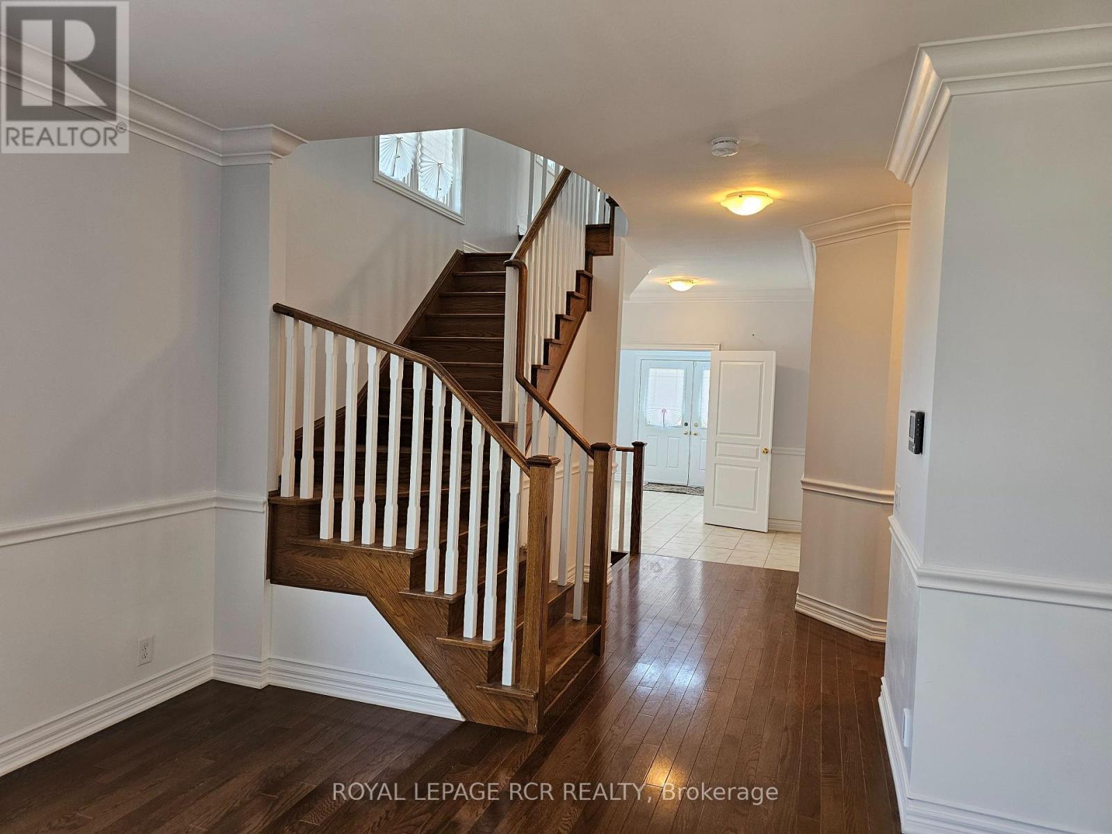 40 Thatcher Crescent, East Gwillimbury, Ontario  L9N 0B8 - Photo 7 - N12316950