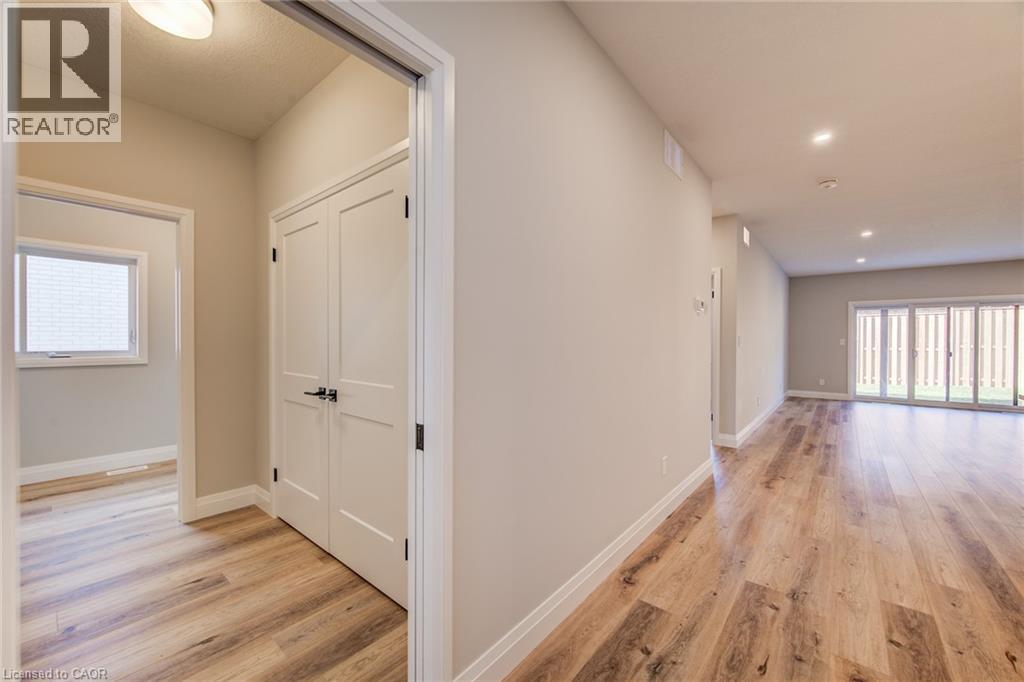 106 South Parkwood Boulevard, Elmira, Ontario  N3B 0E6 - Photo 9 - 40688450