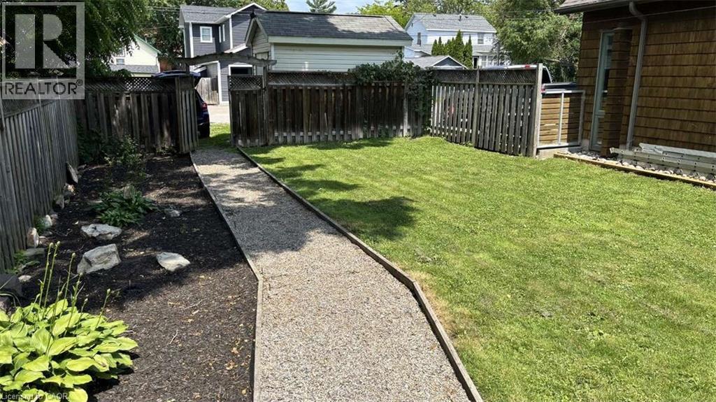 124 South Street, Gananoque, Ontario  K7G 1A2 - Photo 2 - 40689322