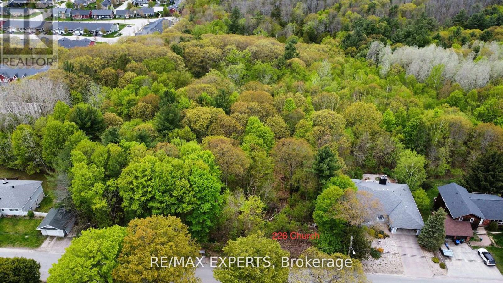 226 Church Street, Penetanguishene, Ontario  L9M 1G6 - Photo 3 - S12353549