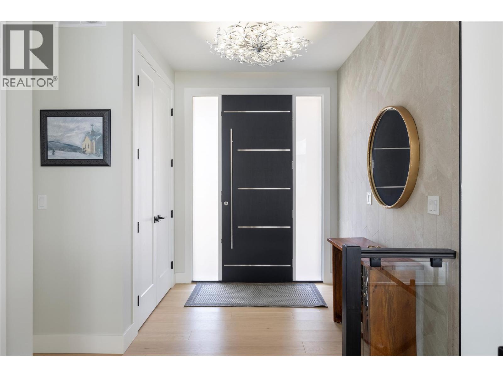 640 Mt. Ida Crescent, Coldstream, British Columbia  V1B 4G3 - Photo 4 - 10359198