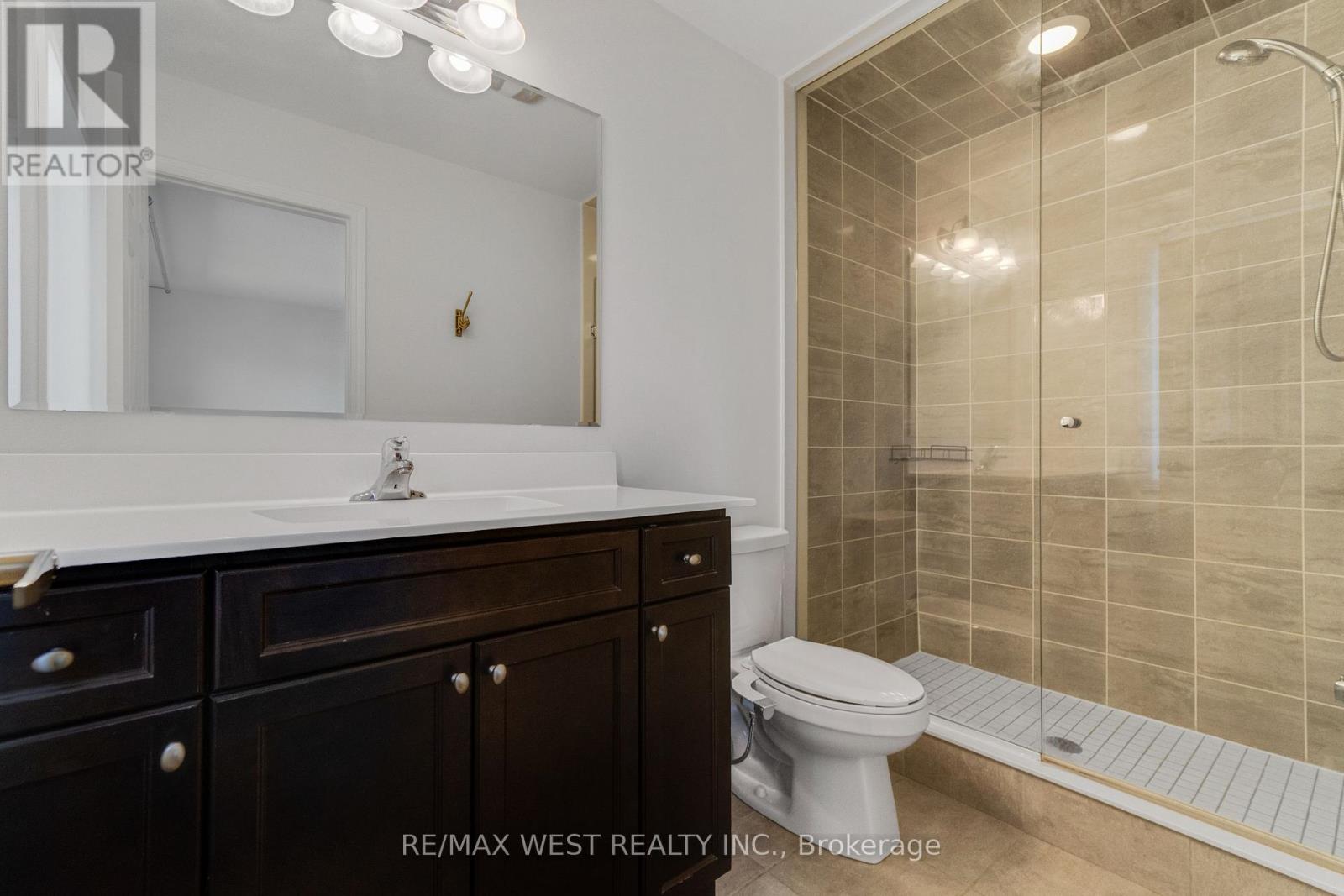 23 Circus Crescent, Brampton, Ontario  L7A 0H1 - Photo 6 - W12353544