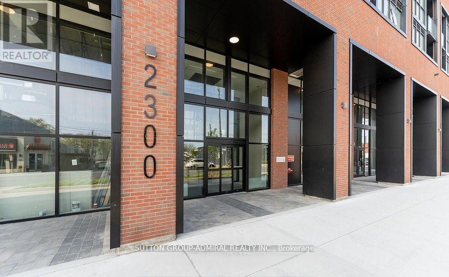 718 - 2300 St Clair Avenue W, Toronto, Ontario M6N 1K8 - Photo 3 - W12353547