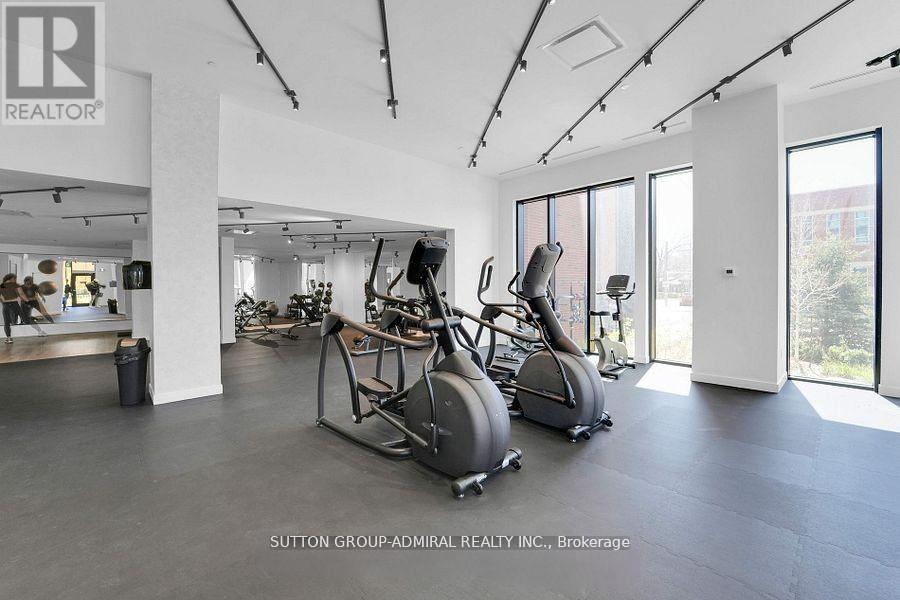 718 - 2300 St Clair Avenue W, Toronto, Ontario M6N 1K8 - Photo 6 - W12353547