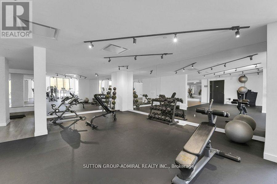 718 - 2300 St Clair Avenue W, Toronto, Ontario M6N 1K8 - Photo 7 - W12353547