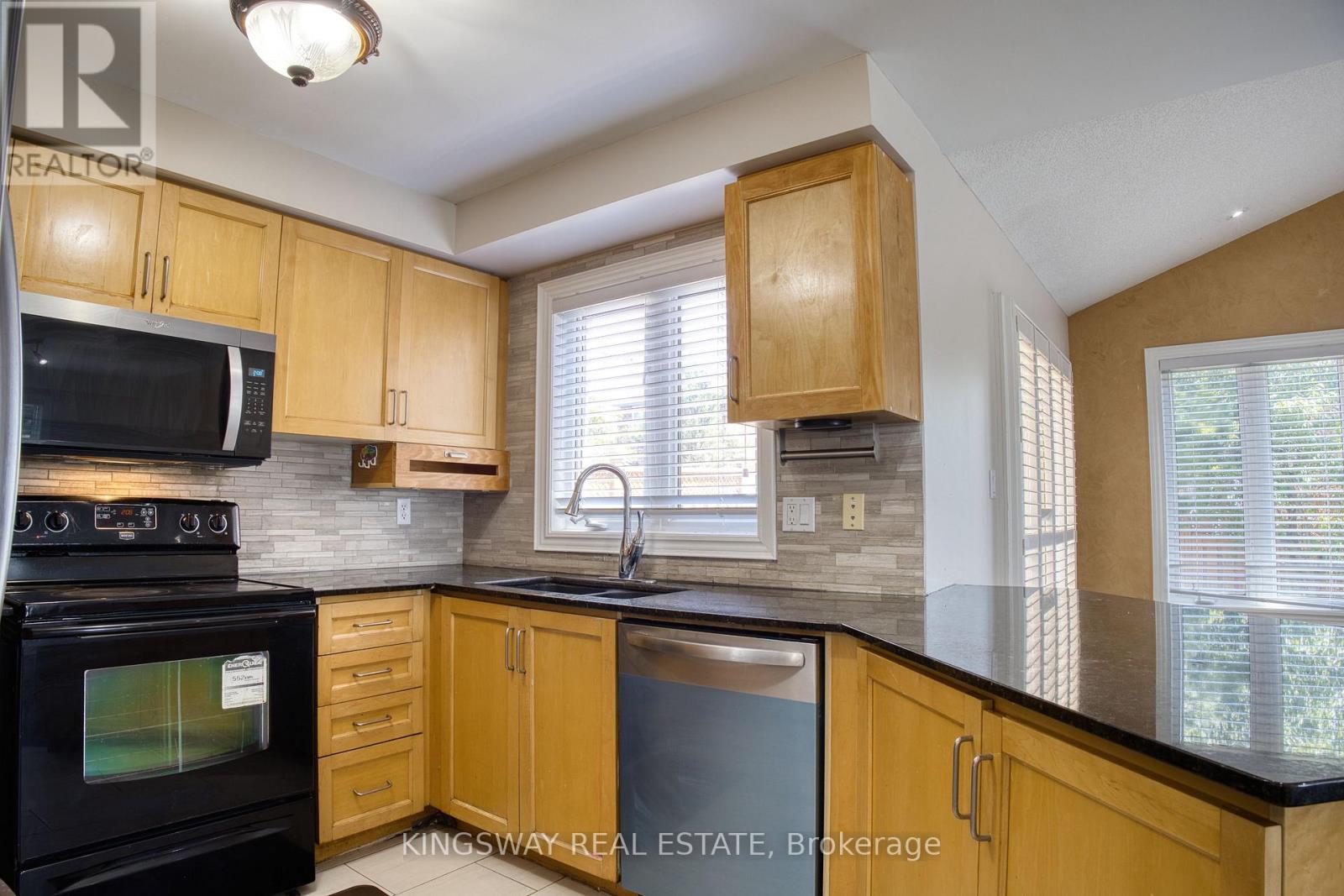 3194 World Series Court, Mississauga, Ontario  L5N 7N8 - Photo 4 - W12353562