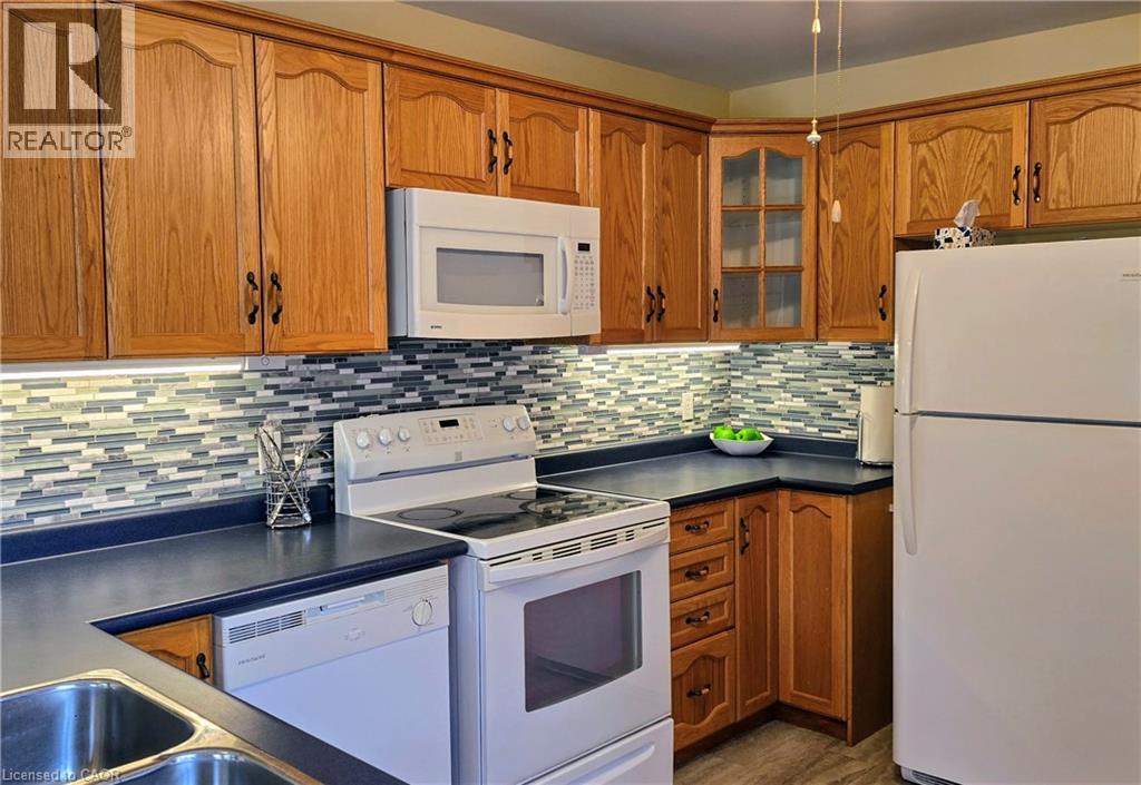 10 Isherwood Avenue Unit# 5, Cambridge, Ontario  N1R 8L5 - Photo 12 - 40757893