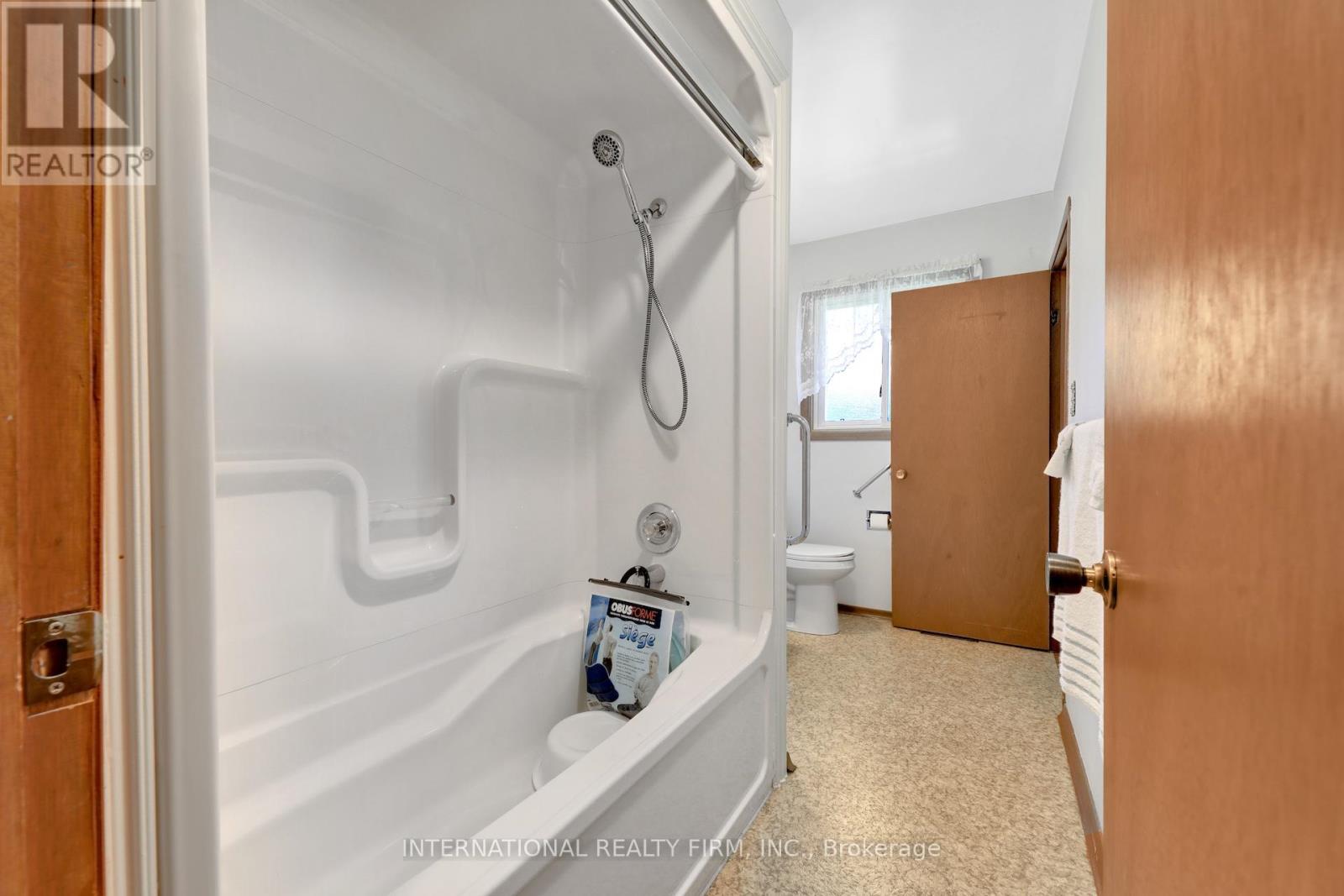 33 Ridgeway Avenue, Guelph, Ontario  N1L 1G9 - Photo 16 - X12353461