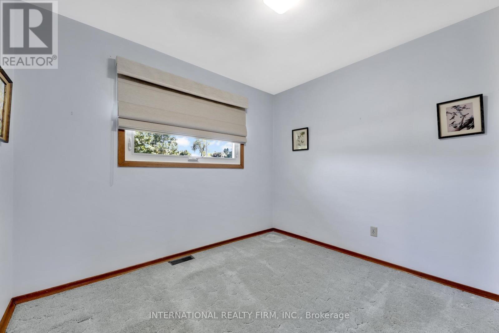 33 Ridgeway Avenue, Guelph, Ontario  N1L 1G9 - Photo 19 - X12353461