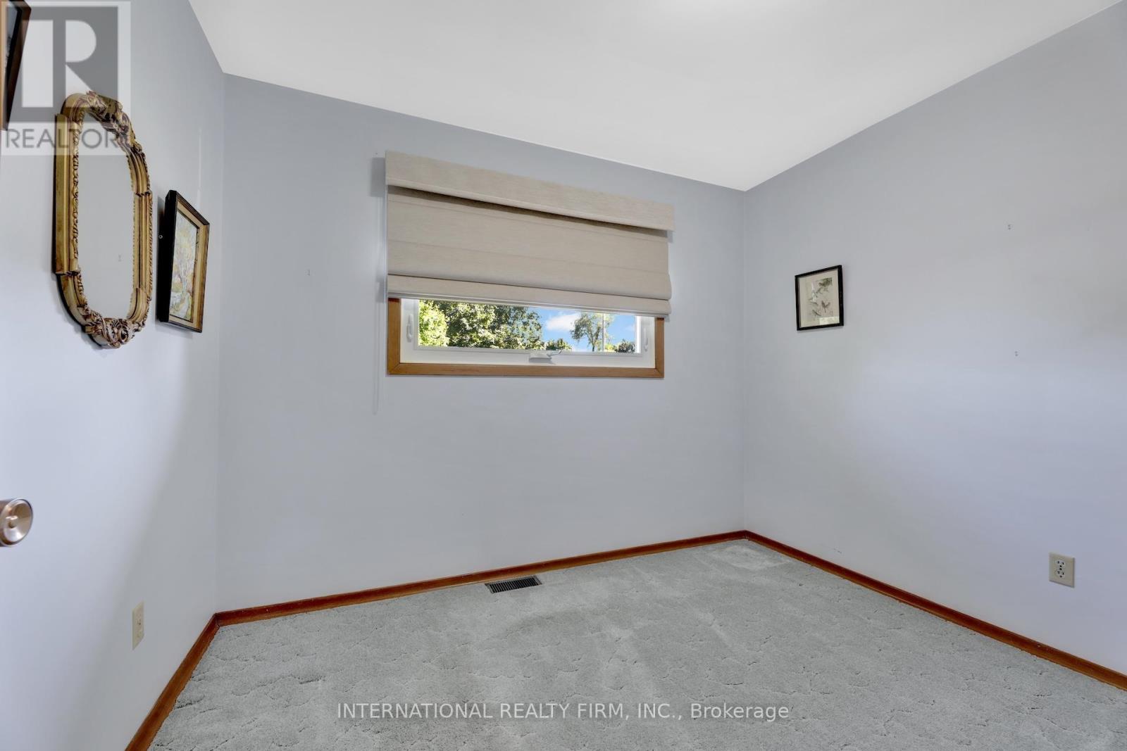 33 Ridgeway Avenue, Guelph, Ontario  N1L 1G9 - Photo 20 - X12353461