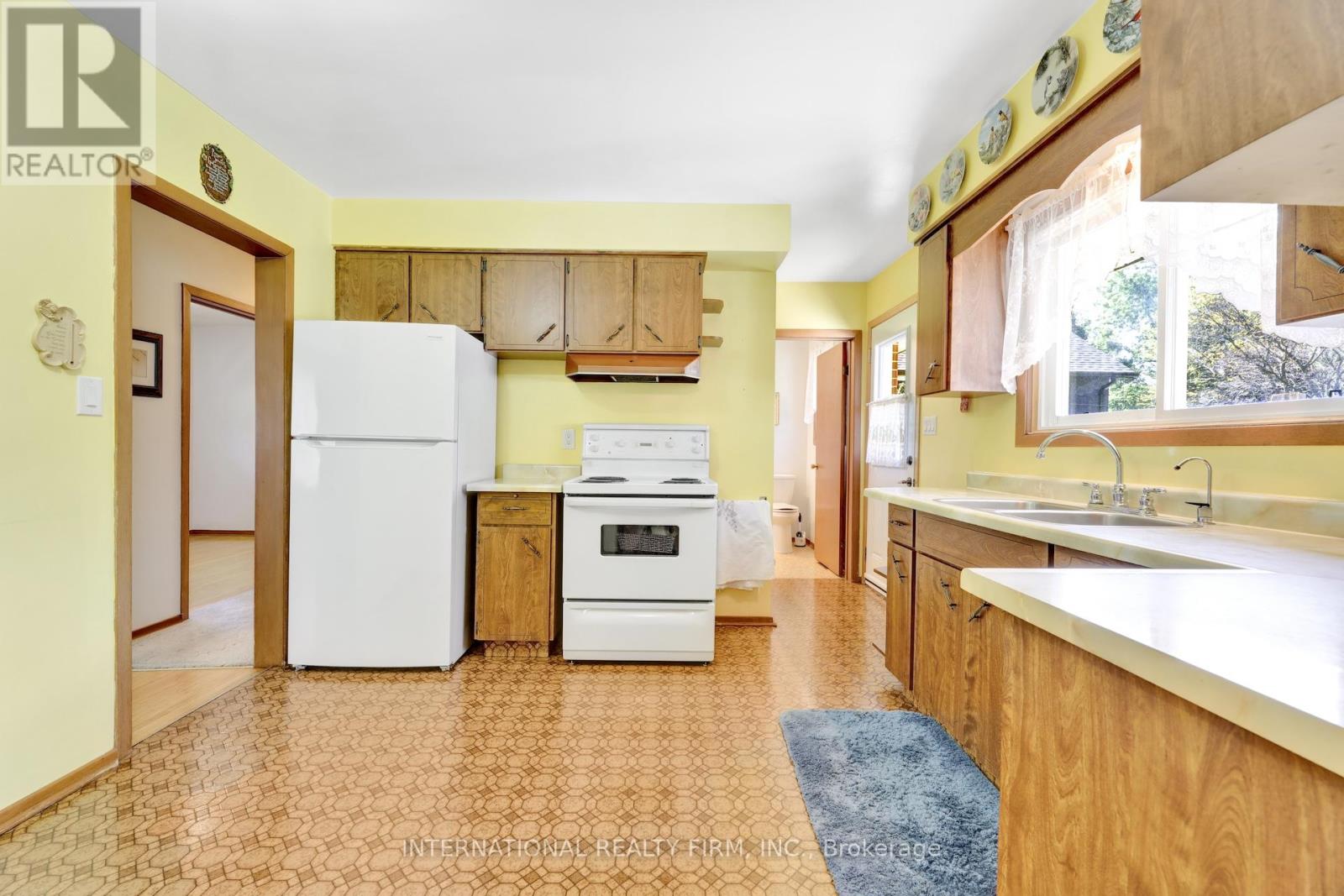 33 Ridgeway Avenue, Guelph, Ontario  N1L 1G9 - Photo 36 - X12353461