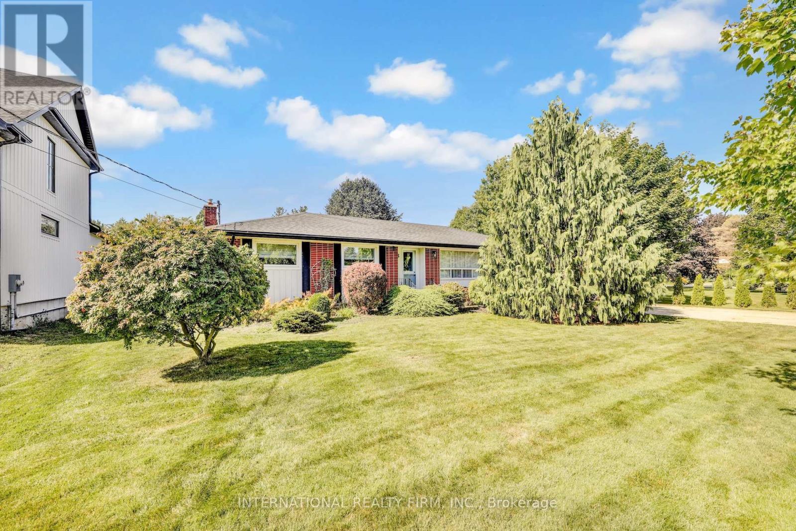 33 Ridgeway Avenue, Guelph, Ontario  N1L 1G9 - Photo 7 - X12353461