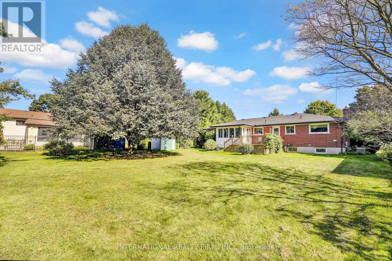 33 Ridgeway Avenue, Guelph, Ontario  N1L 1G9 - Photo 8 - X12353461