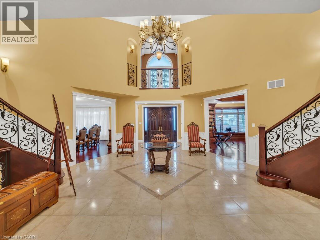 Property at 26 PADDOCK Court image 3