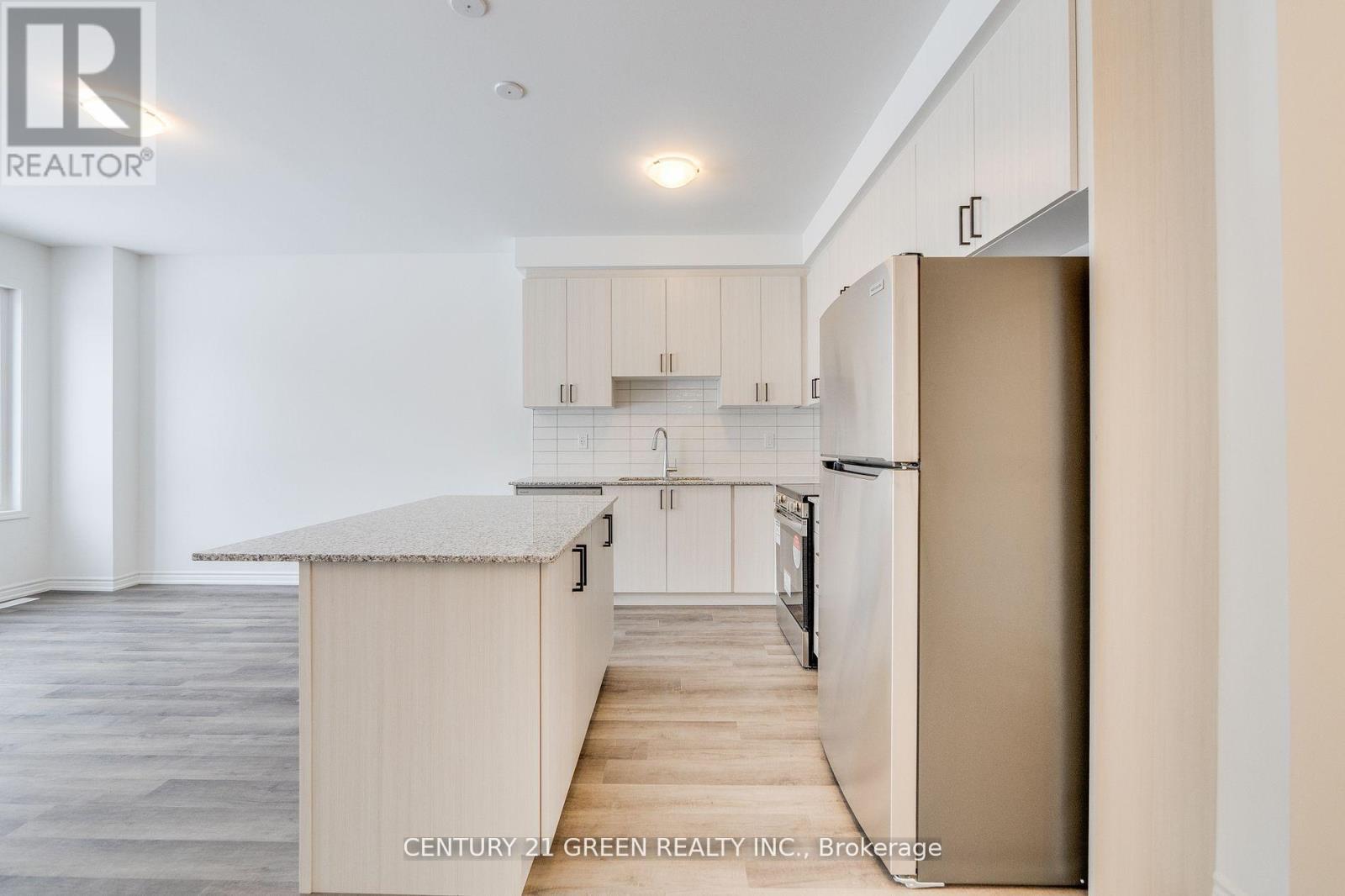 64 Histand Trail, Kitchener, Ontario  N2R 0S2 - Photo 10 - X12353071