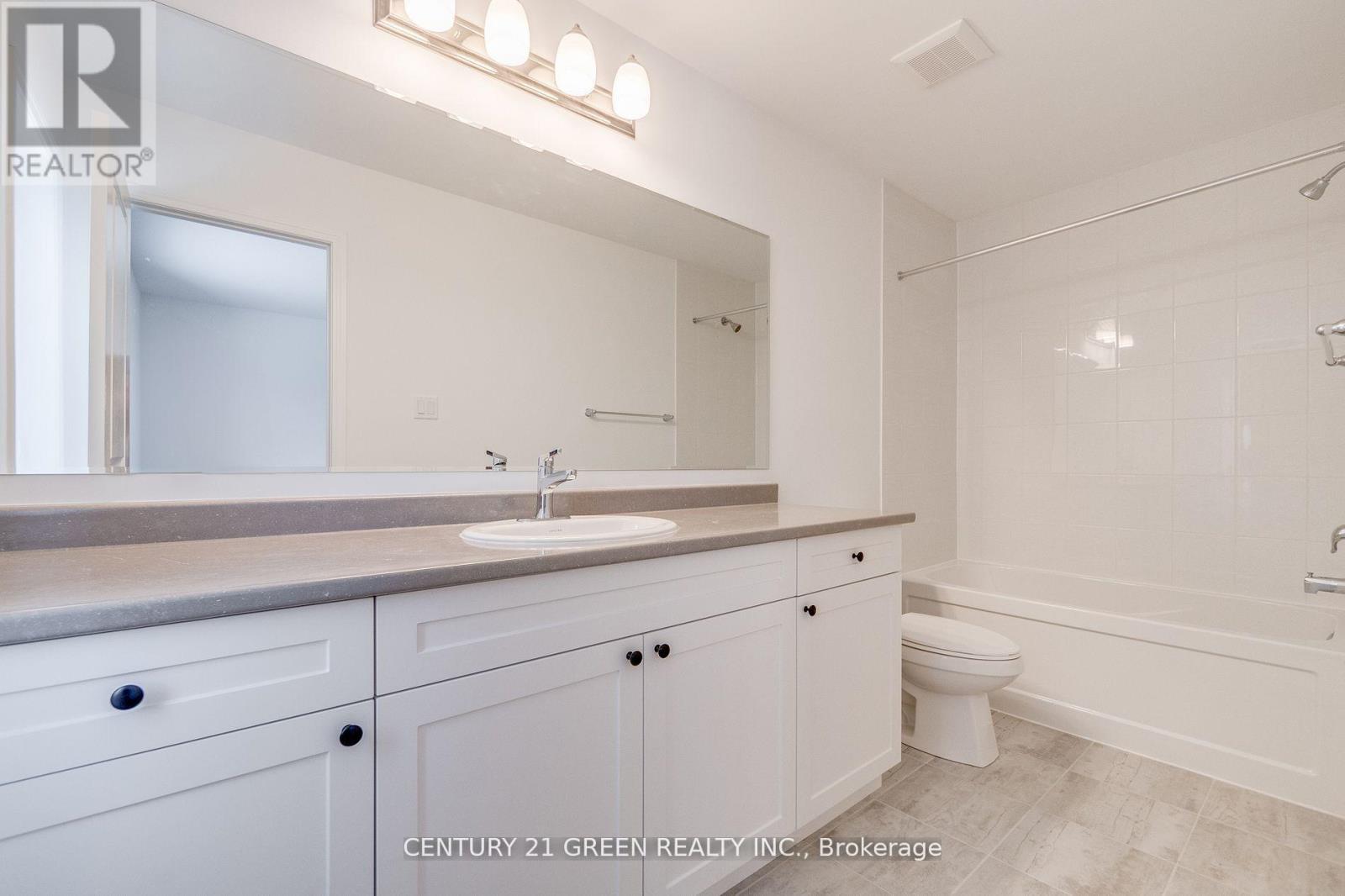 64 Histand Trail, Kitchener, Ontario  N2R 0S2 - Photo 21 - X12353071