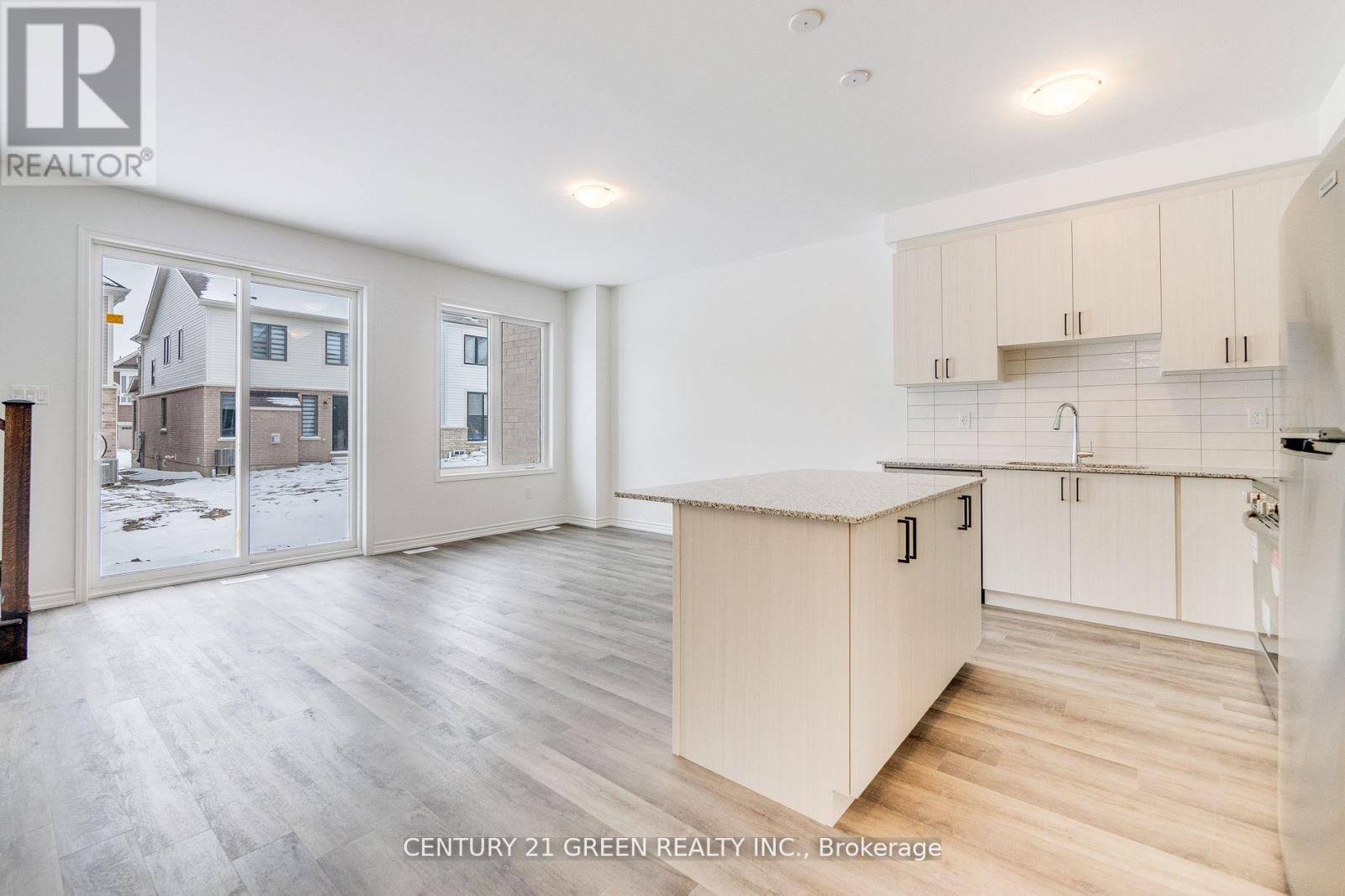 64 Histand Trail, Kitchener, Ontario  N2R 0S2 - Photo 6 - X12353071