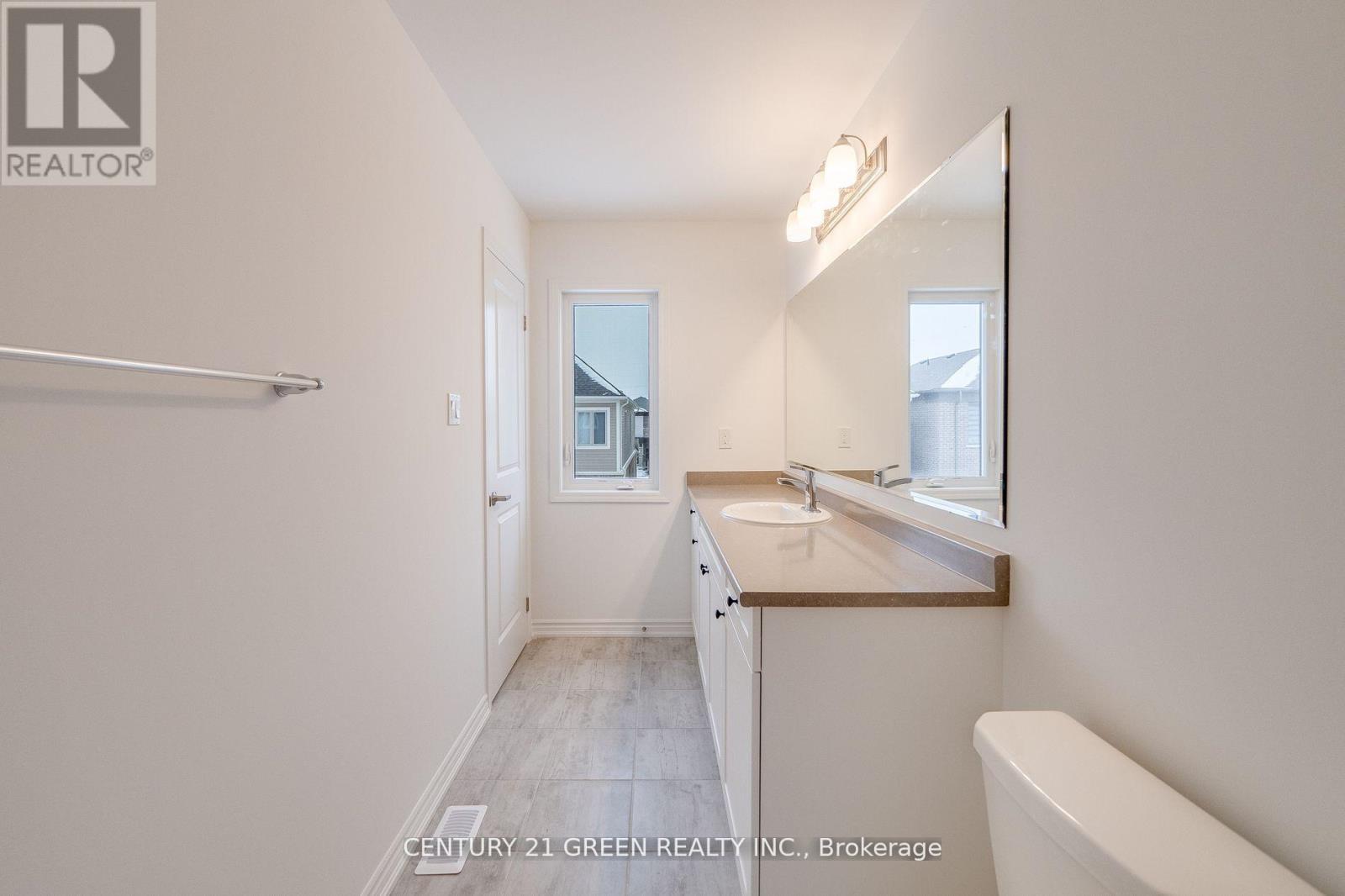 64 Histand Trail, Kitchener, Ontario  N2R 0S2 - Photo 22 - X12353071