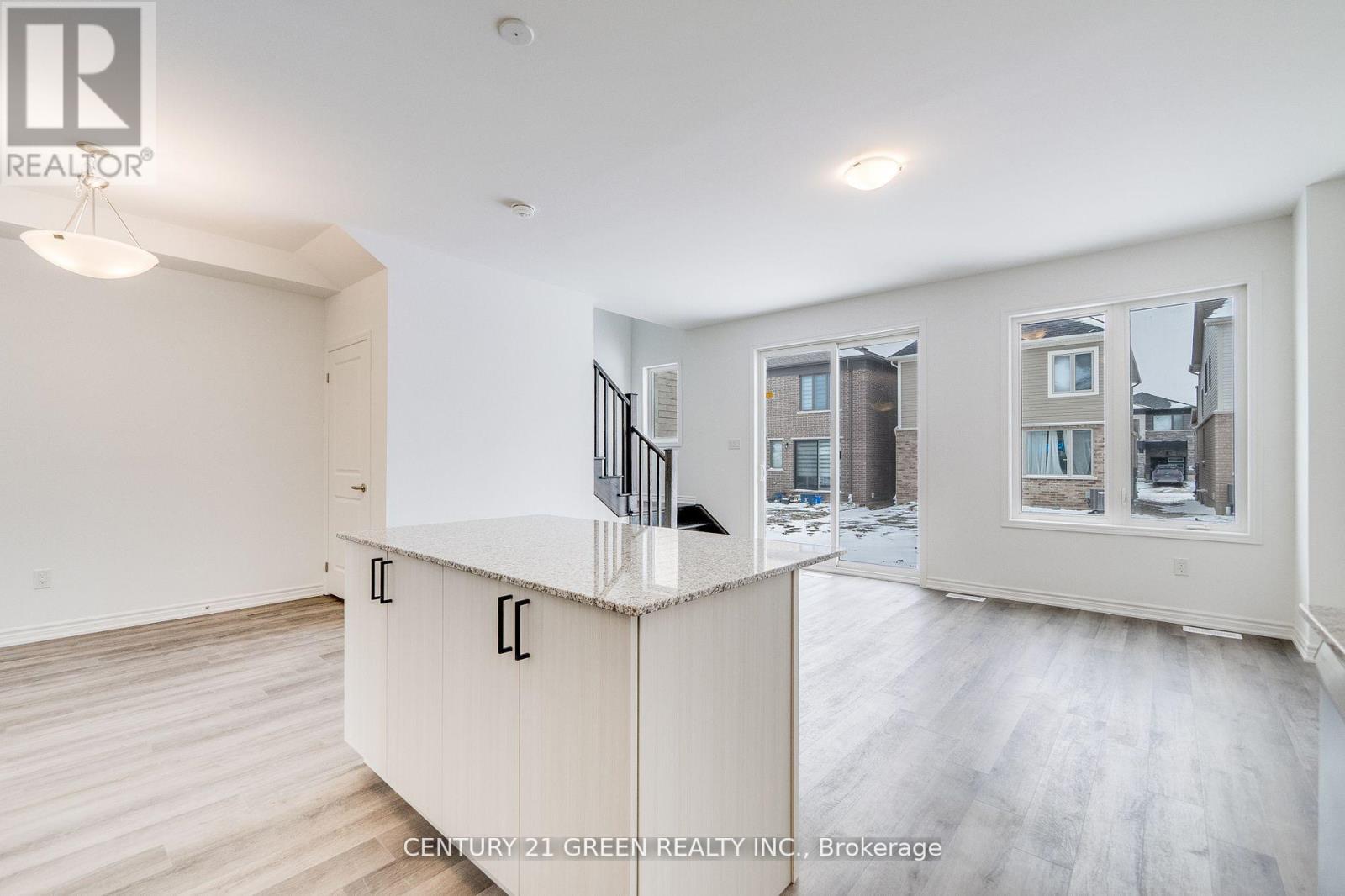 64 Histand Trail, Kitchener, Ontario  N2R 0S2 - Photo 12 - X12353071
