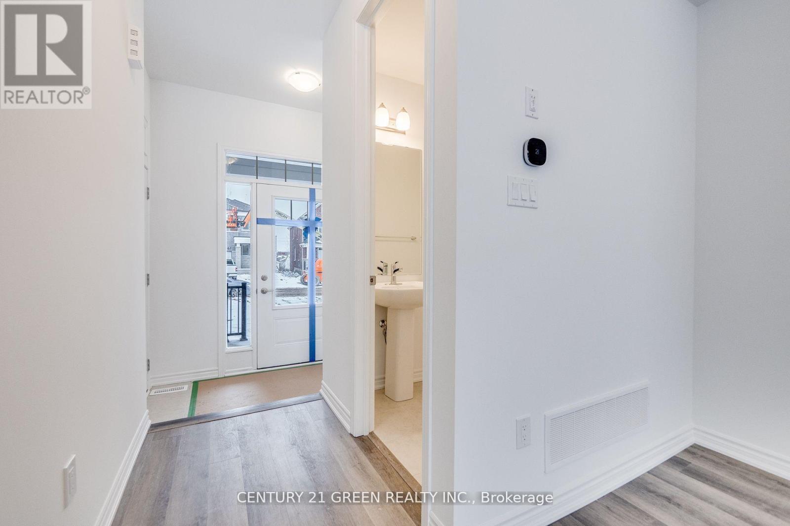 64 Histand Trail, Kitchener, Ontario  N2R 0S2 - Photo 2 - X12353071