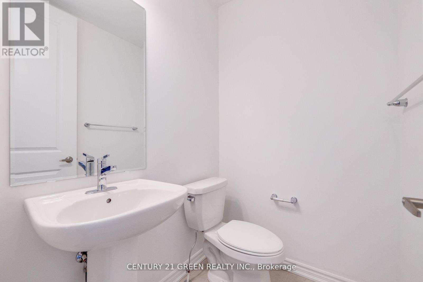 64 Histand Trail, Kitchener, Ontario  N2R 0S2 - Photo 3 - X12353071