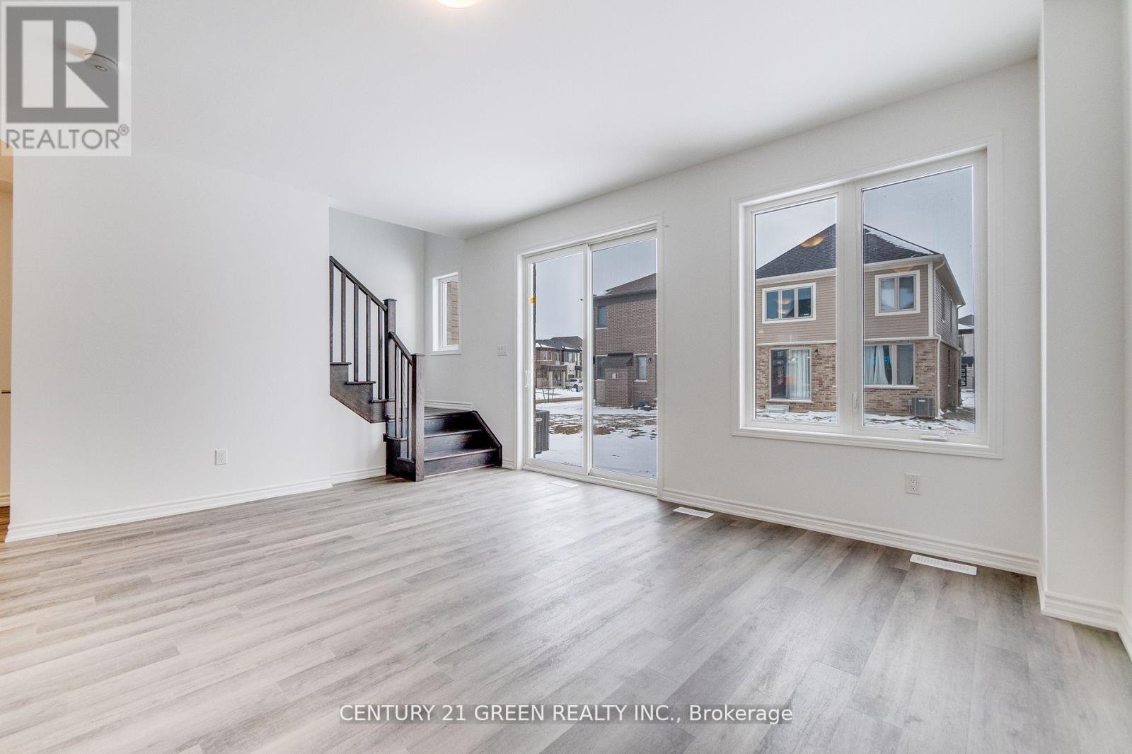 64 Histand Trail, Kitchener, Ontario  N2R 0S2 - Photo 13 - X12353071