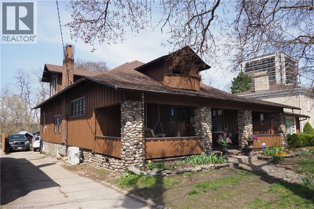 Property at 76 WELLINGTON Street image 2