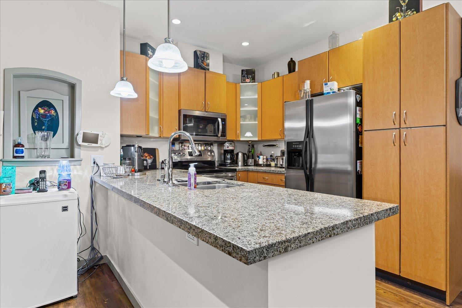 303 33485 South Fraser Way, Abbotsford, British Columbia  V2S 8P9 - Photo 12 - R3037760