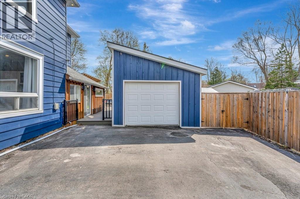 Property at 102 POPLAR Avenue image 3
