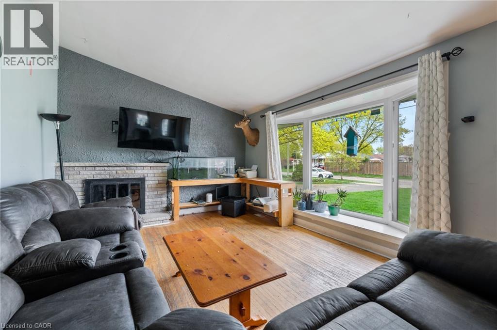 Photo 5 of 21 for 1732 Seeley Drive