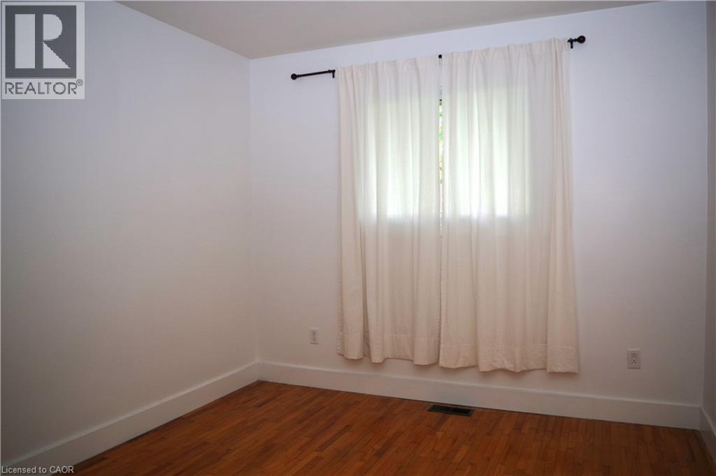 425 Wellington Street E, Mount Forest, Ontario  N0G 2L2 - Photo 22 - 40727392