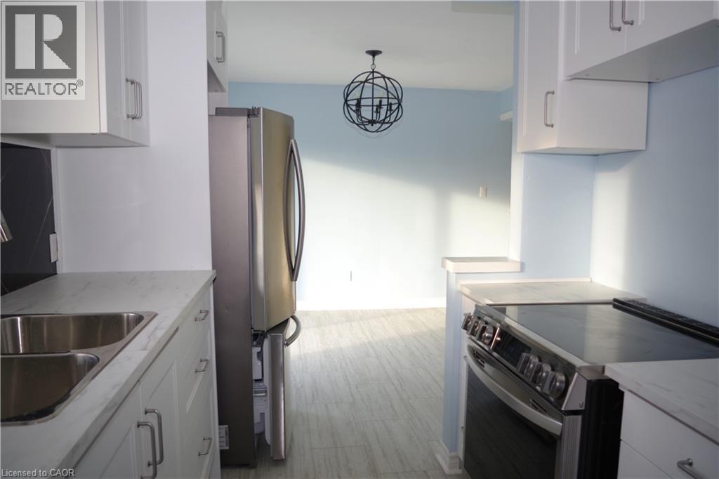 425 Wellington Street E, Mount Forest, Ontario  N0G 2L2 - Photo 17 - 40727392