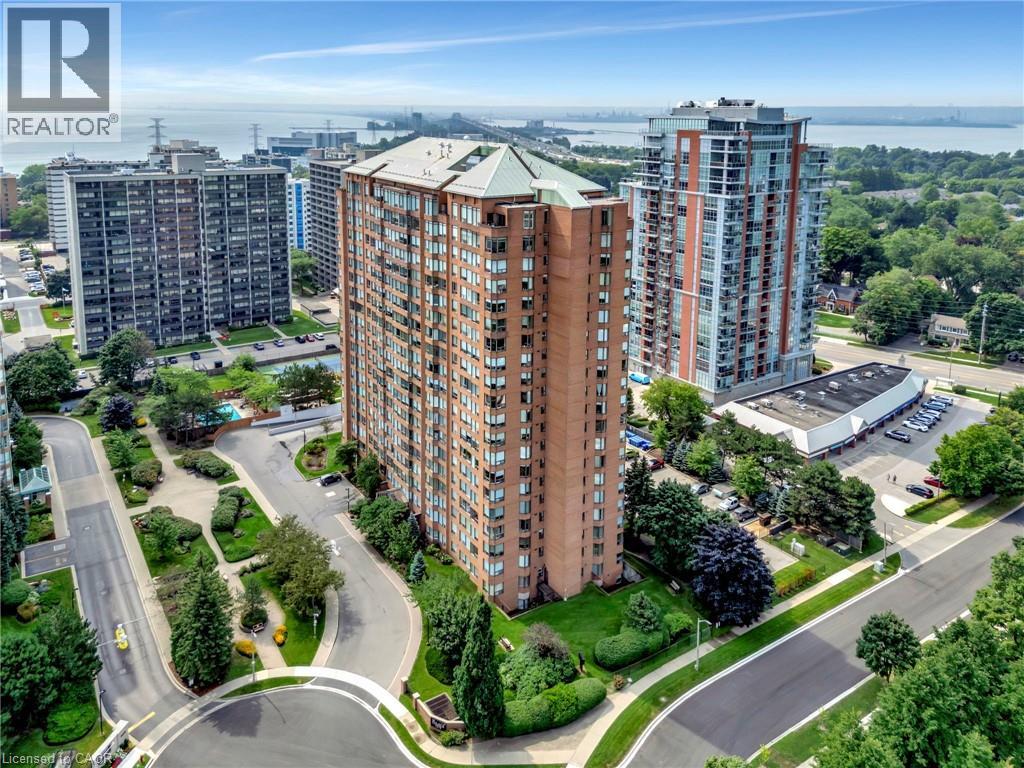 Property at 1270 MAPLE CROSSING Boulevard Unit# 1502 image 3
