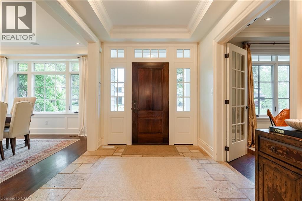 Property at 254 ALBION Avenue image 3
