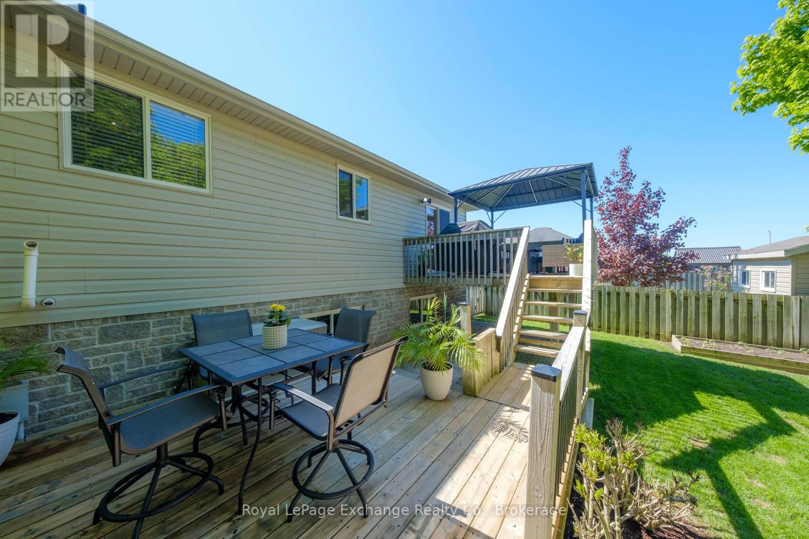 348 Stickel Street, Saugeen Shores, Ontario N0H 2C1 - Photo 8 - X12353653