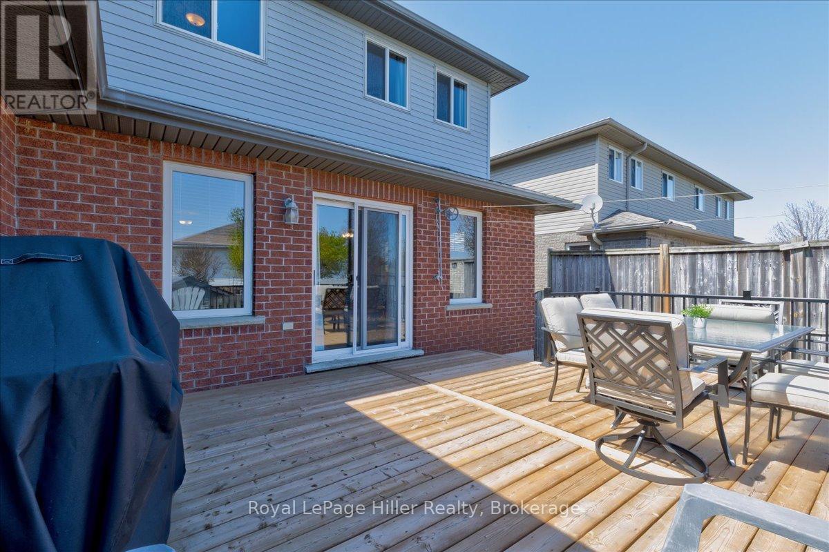 83 Bell Court, Stratford, Ontario  N5A 7W8 - Photo 35 - X12353663