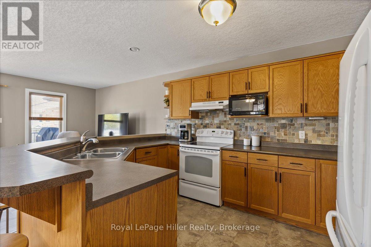83 Bell Court, Stratford, Ontario  N5A 7W8 - Photo 7 - X12353663