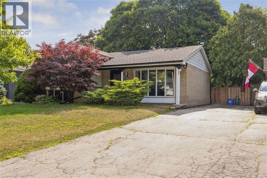 Property at 635 BRIDLE Wood image 2