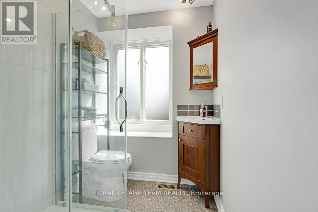 3 Roberta Crescent, Ottawa, Ontario  K2J 1G5 - Photo 32 - X12353665