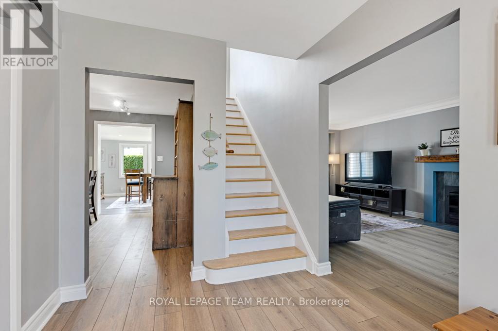3 Roberta Crescent, Ottawa, Ontario  K2J 1G5 - Photo 6 - X12353665