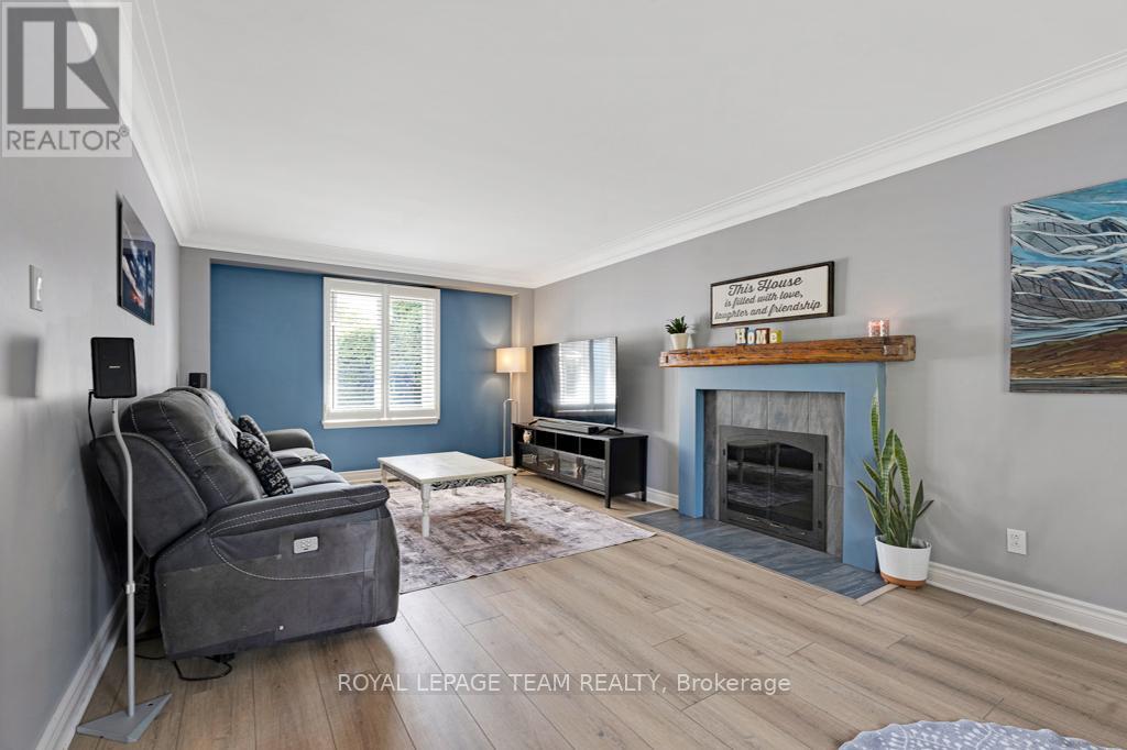 3 Roberta Crescent, Ottawa, Ontario  K2J 1G5 - Photo 7 - X12353665