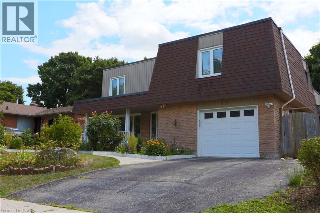 Property at 107 ROSENEATH Crescent image 1