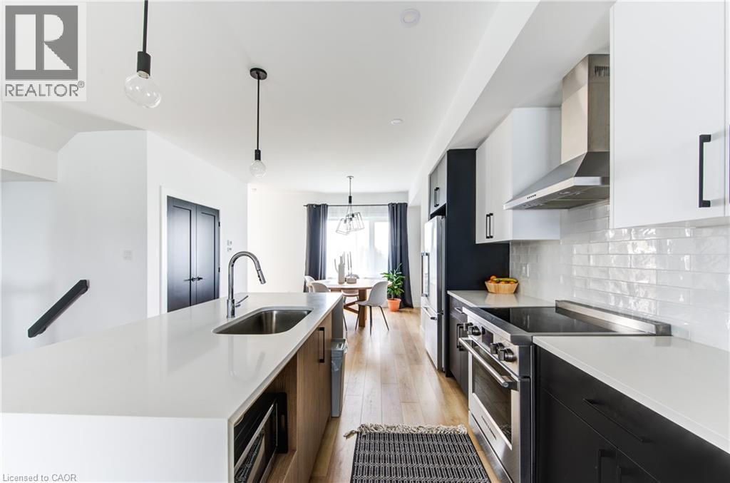 Photo 11 of 50 for 4222 Lismer Lane Unit# 14