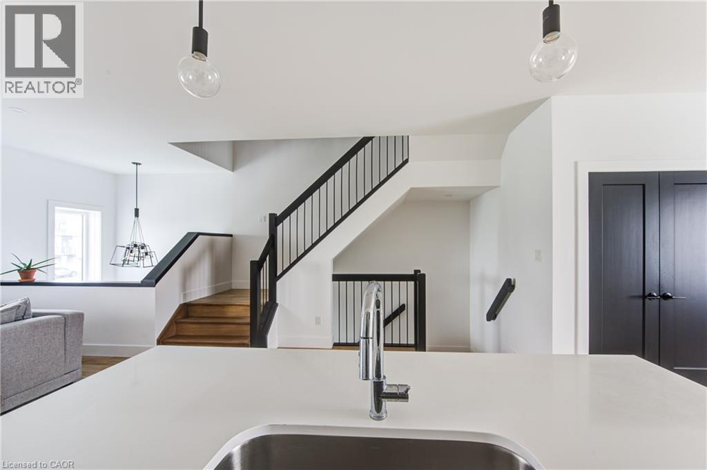 Photo 18 of 50 for 4222 Lismer Lane Unit# 14