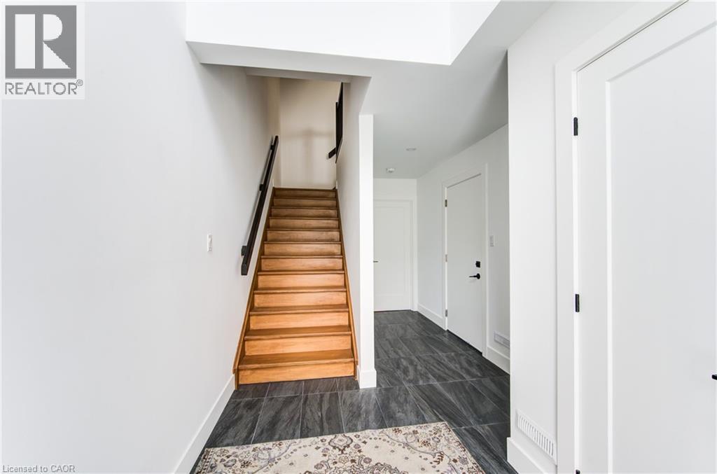 Photo 7 of 50 for 4222 Lismer Lane Unit# 14