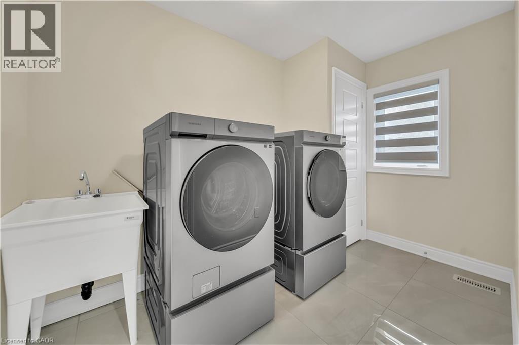 35 Santo Court, Breslau, Ontario  N0B 1M0 - Photo 34 - 40760150