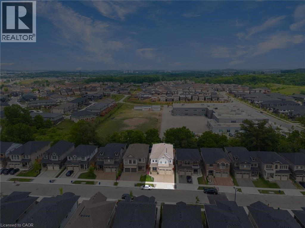 Property at 49 SCOTS PINE Trail image 5