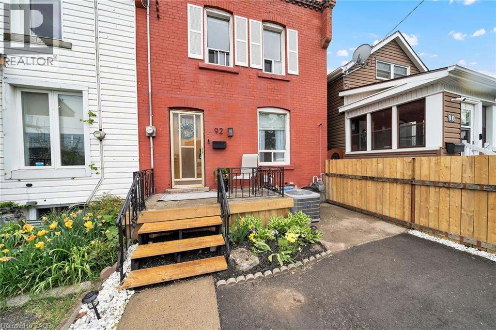92 Glendale Avenue N, Hamilton, Ontario  L8L 7J7 - Photo 2 - 40761342
